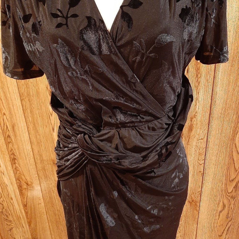 Elensa Black Evening Dress (Medium) - Picture 3 of 10